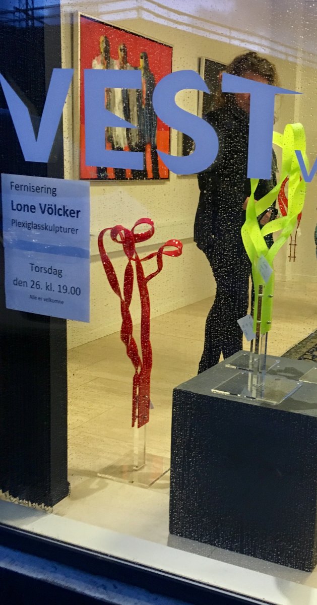 Lone Völcker Fernisering hos Galleri KonceptQ, Lemvig Lysskulptur.dk sammen med Johnny Madsen og Søren Wullum